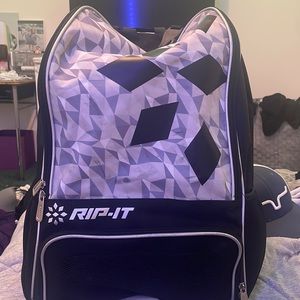 The rip-it softball bat bag